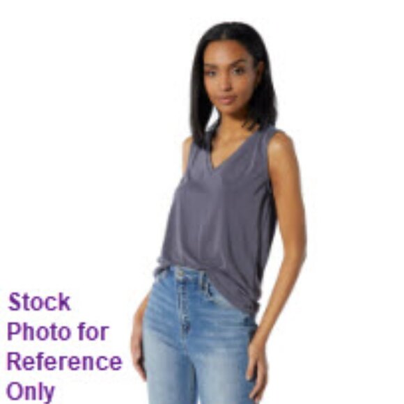 78 & Sunny Sandwash Sleeveless V-Neck Tank in Navy - Picture 1 of 4